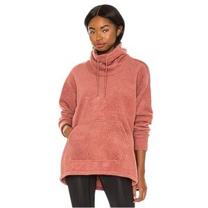 Nike Thermal Cozy Cowl Sweater in Claystone Red & Metallic Gold Sz Small